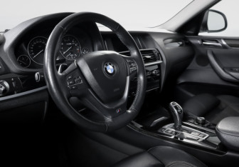 Подержанный автомобиль BMW X4 2014 года (14 фото)
