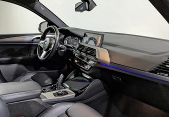 Подержанный автомобиль BMW X4 2020 года (13 фото)