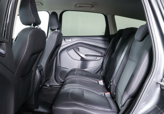 Подержанный автомобиль Ford Kuga 2017 года (16 фото)