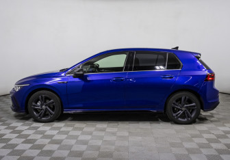 Подержанный автомобиль Volkswagen Golf Hatchback 2021 года (8 фото)