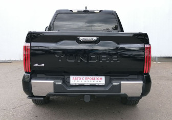 Подержанный автомобиль Toyota Tundra 2021 года (6 фото)