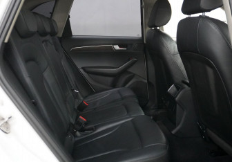 Подержанный автомобиль Audi Q5 2011 года (13 фото)