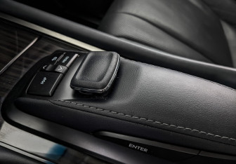 Подержанный автомобиль Lexus LX 2021 года (28 фото)