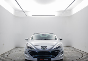 Подержанный автомобиль Peugeot RCZ 2011 года (2 фото)