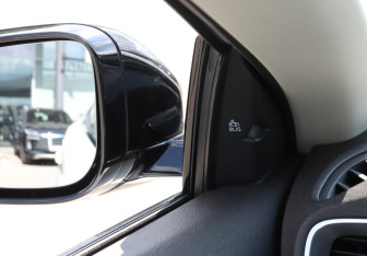Подержанный автомобиль Volvo V40 Hatchback 2014 года (21 фото)