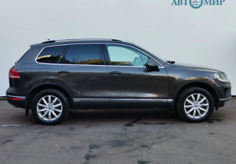 Подержанный автомобиль Volkswagen Touareg 2015 года (4 фото)