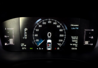 Подержанный автомобиль Volvo XC60 2019 года (13 фото)