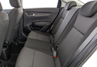 Подержанный автомобиль Kia Rio Sedan 2021 года (18 фото)