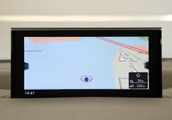 Подержанный автомобиль Audi Q7 2016 года (22 фото)