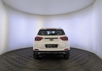 Подержанный автомобиль Chery Tiggo 4 Pro 2023 года (6 фото)