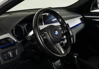 Подержанный автомобиль BMW X2 2020 года (11 фото)