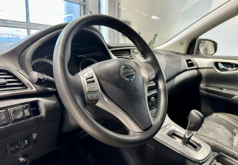 Подержанный автомобиль Nissan Sentra Sedan 2015 года (11 фото)
