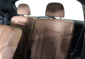 Подержанный автомобиль Audi Q7 2020 года (15 фото)