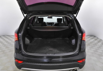 Подержанный автомобиль Hyundai Santa Fe 2014 года (14 фото)