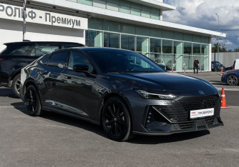 Подержанный автомобиль Changan UNI-V 2024 года (3 фото)
