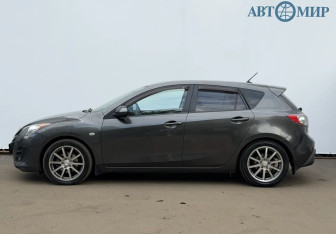Подержанный автомобиль Mazda 3 Hatchback 2011 года (5 фото)