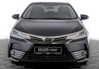 Подержанный автомобиль Toyota Corolla Sedan 2018 года (2 фото)