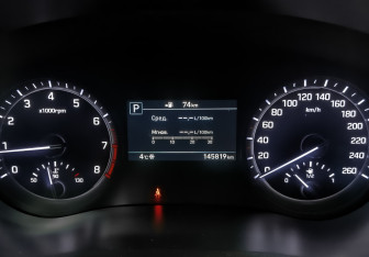 Подержанный автомобиль Genesis G80 2019 года (16 фото)