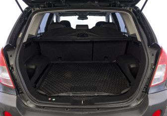 Подержанный автомобиль Opel Antara 2014 года (10 фото)