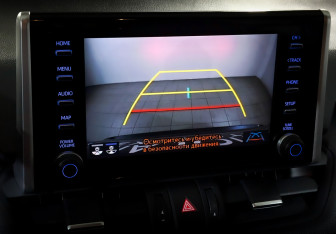 Подержанный автомобиль Toyota RAV4 2021 года (25 фото)