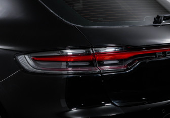 Подержанный автомобиль Porsche Macan 2019 года (16 фото)