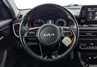 Подержанный автомобиль Kia Seltos 2022 года (21 фото)