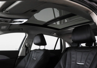 Подержанный автомобиль Hongqi H5 2024 года (18 фото)