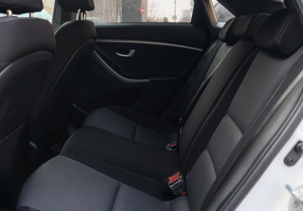 Подержанный автомобиль Hyundai i30 Hatchback 2014 года (8 фото)