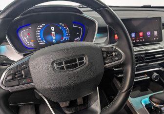 Подержанный автомобиль Geely Coolray 2023 года (27 фото)