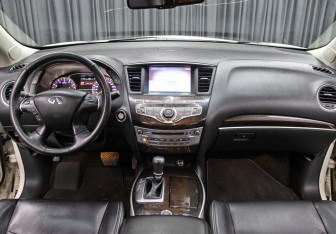 Подержанный автомобиль Infiniti QX60 2014 года (15 фото)