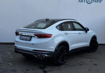 Подержанный автомобиль Geely Tugella 2022 года (5 фото)