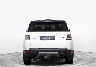 Подержанный автомобиль Land Rover Range Rover Sport 2015 года (6 фото)
