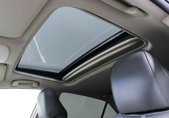 Подержанный автомобиль Toyota Camry Sedan 2022 года (17 фото)