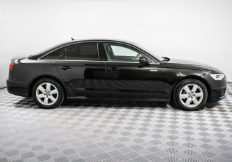 Подержанный автомобиль Audi A6 Sedan 2015 года (4 фото)