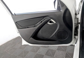 Подержанный автомобиль LADA (ВАЗ) Granta Sedan 2023 года (19 фото)