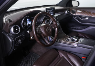 Подержанный автомобиль Mercedes-Benz GLC Coupe 2017 года (15 фото)