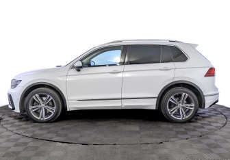 Подержанный автомобиль Volkswagen Tiguan 2018 года (8 фото)