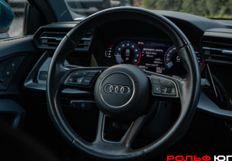 Подержанный автомобиль Audi A3 Sedan 2021 года (11 фото)