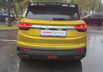 Подержанный автомобиль Geely Coolray 2022 года (5 фото)