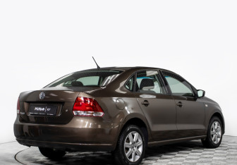 Подержанный автомобиль Volkswagen Polo Sedan 2014 года (5 фото)