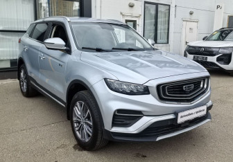 Подержанный автомобиль Geely Atlas Pro 2021 года (3 фото)