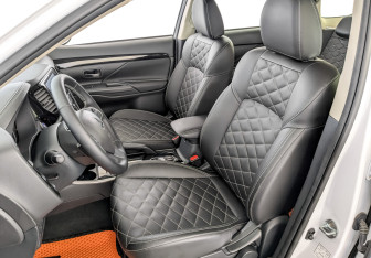 Подержанный автомобиль Mitsubishi Outlander 2022 года (20 фото)