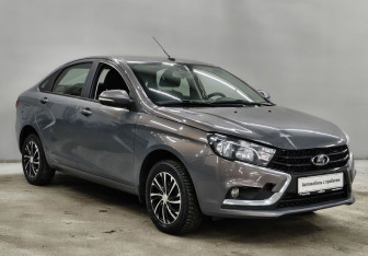 Подержанный автомобиль LADA (ВАЗ) Vesta Sedan 2017 года (3 фото)