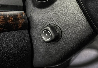 Подержанный автомобиль Toyota Land Cruiser Suv 2013 года (19 фото)