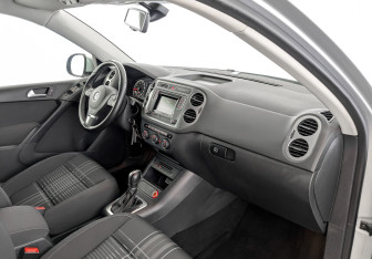 Подержанный автомобиль Volkswagen Tiguan 2016 года (11 фото)