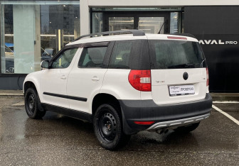 Подержанный автомобиль Skoda Yeti 2013 года (7 фото)