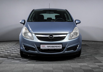 Подержанный автомобиль Opel Corsa 2008 года (2 фото)