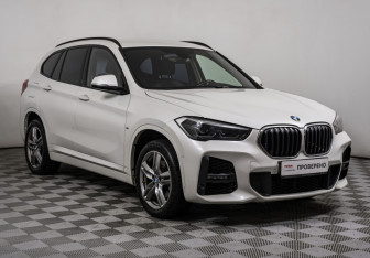 Подержанный автомобиль BMW X1 2020 года (3 фото)