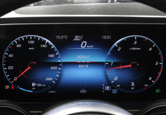 Подержанный автомобиль Mercedes-Benz GLE 2020 года (11 фото)