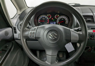 Подержанный автомобиль Suzuki SX4 Hatchback 2012 года (24 фото)
